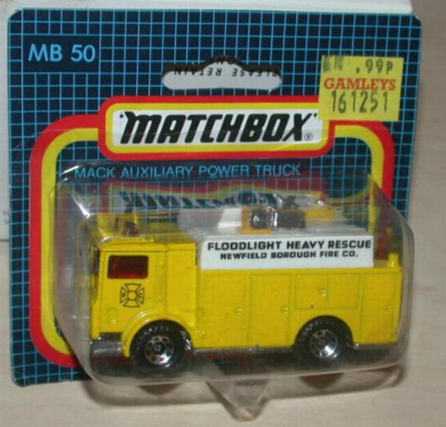 matchbox mack auxiliary power truck