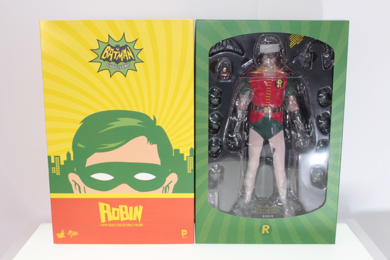 Robin Sixth Scale Collectible Figure by Hot Toys