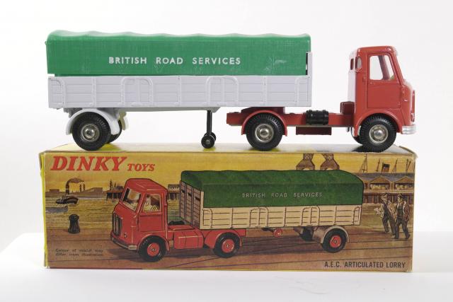 dinky toys aec articulated lorry