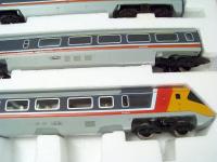 Picture Gallery for Hornby R794 Advanced Passenger Train