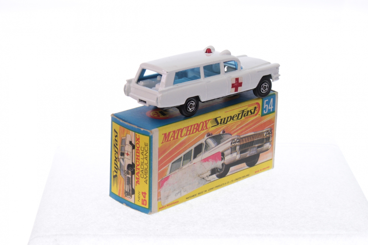 matchbox series 54 s&s cadillac ambulance