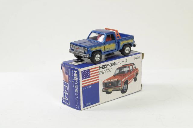 tomica chevrolet truck