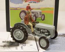 Picture Gallery for Britains Farm 8711 Ferguson TE 20 Tractor