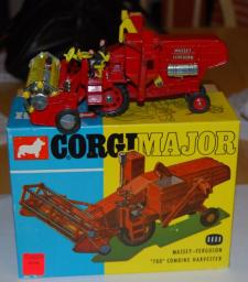 Picture Gallery for Corgi 1111 MF Combine Harvester