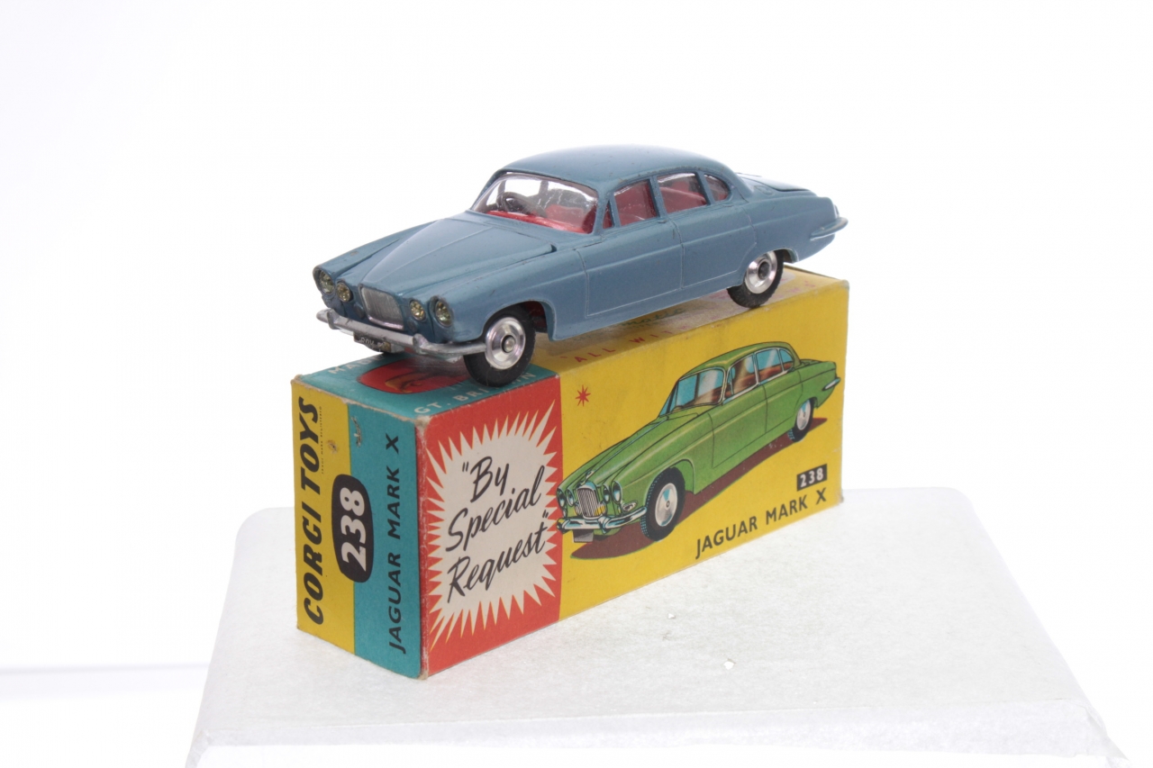 Corgi 238, Jaguar MK X - Free Price Guide & Review